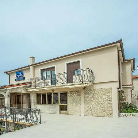 Nada Guest house Palit