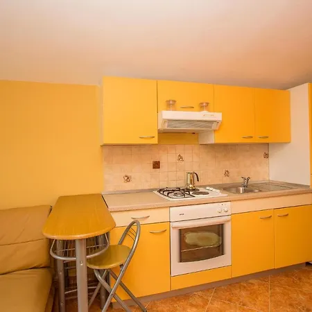 Guest house Nada